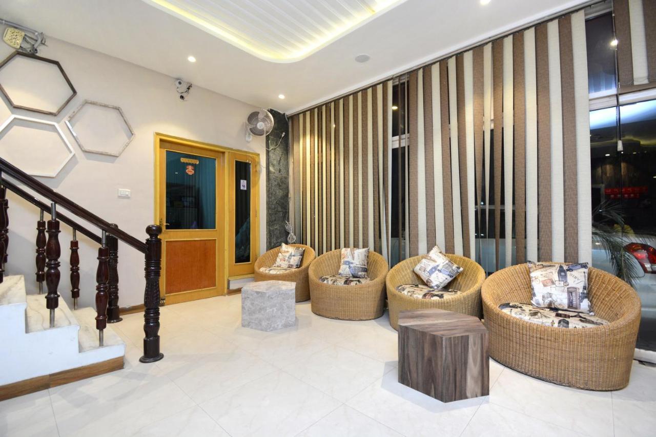 Hotel Ricky International Amritsar Bagian luar foto