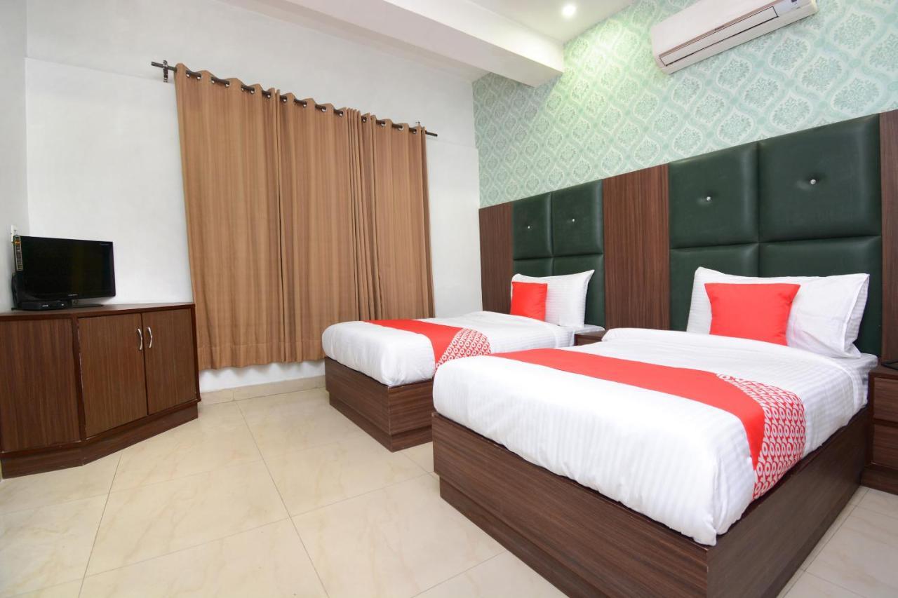 Hotel Ricky International Amritsar Bagian luar foto