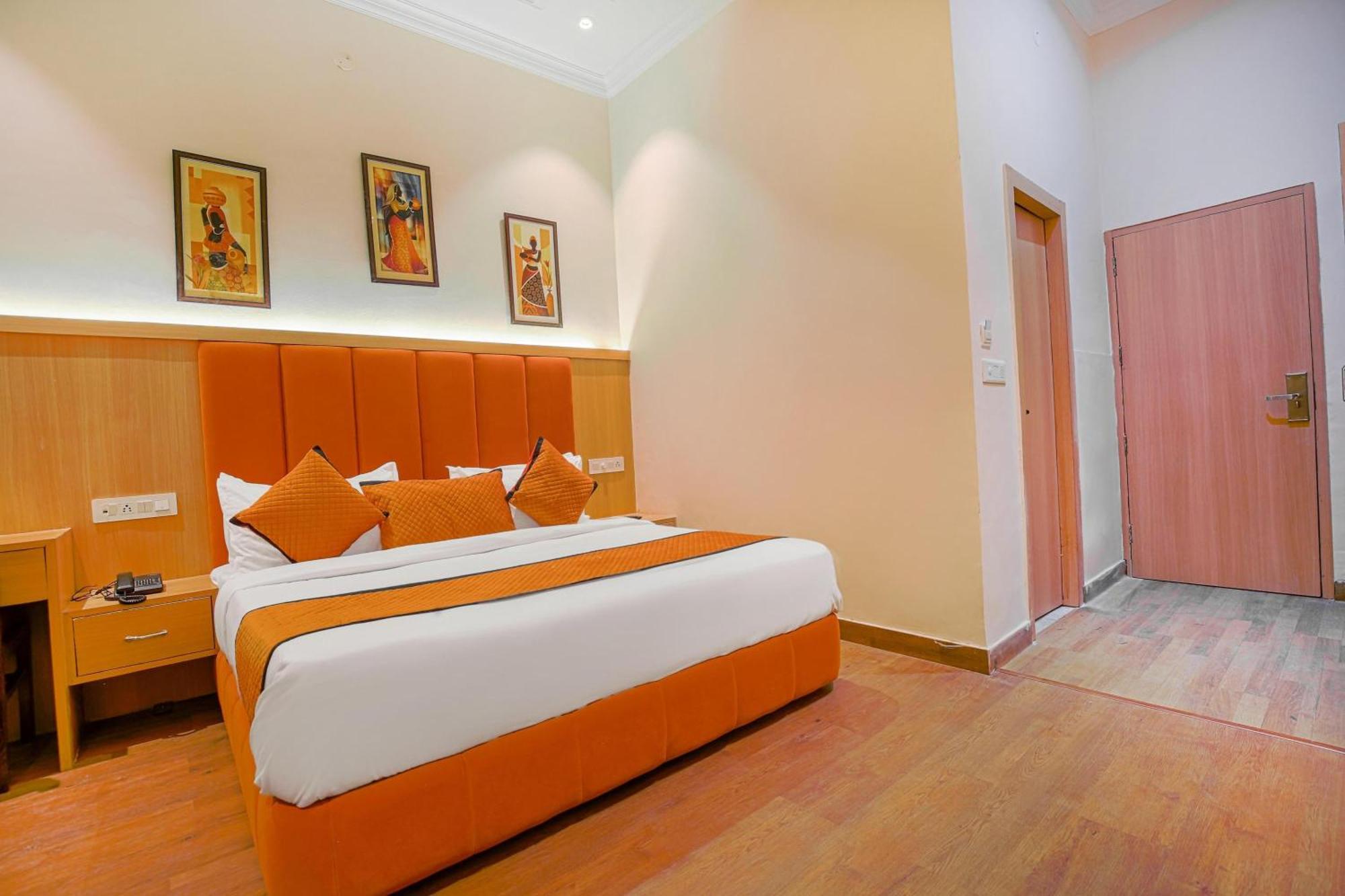 Hotel Ricky International Amritsar Bagian luar foto