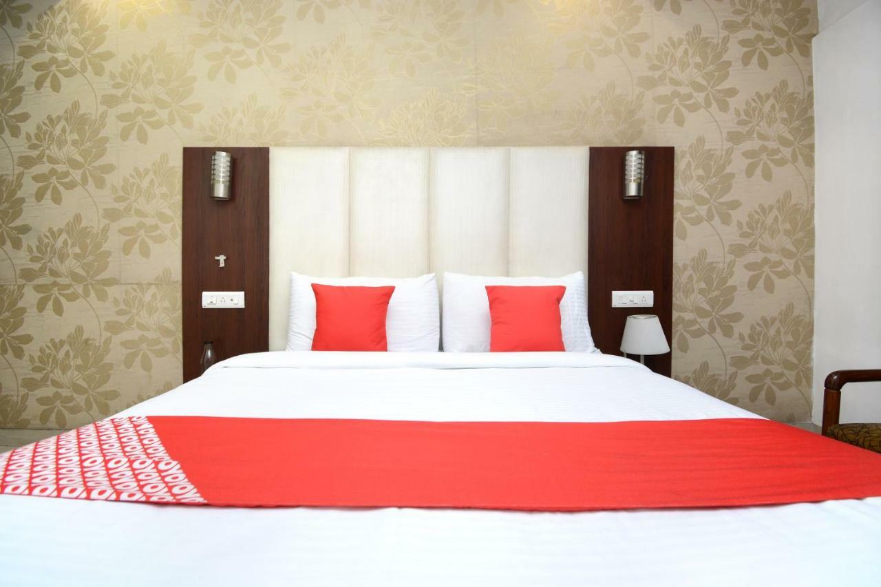 Hotel Ricky International Amritsar Bagian luar foto